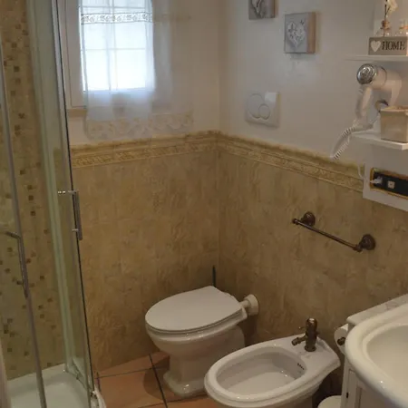 Apartman Leonia House *